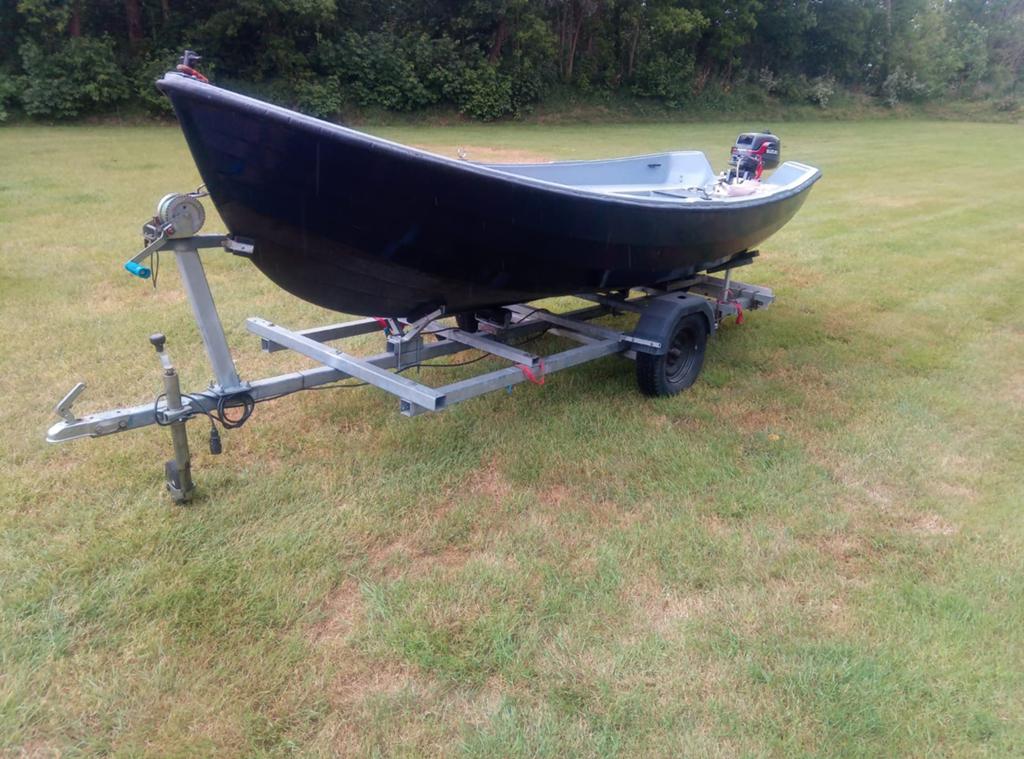 Cresent Bootje met buitenboordmoter, Watersport en Boten, Ophalen, Gebruikt
