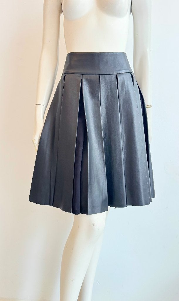 Anne Fontaine zwarte leren plooirok 40, Kleding | Dames, Rokken, Maat 38/40 (M), Zwart, Ophalen of Verzenden, Zo goed als nieuw