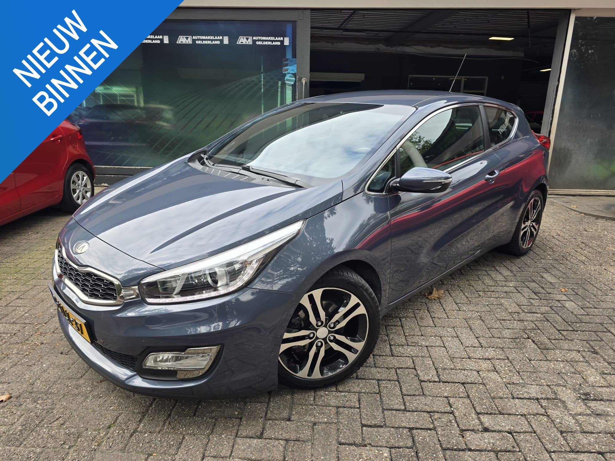 Kia pro_cee'd 1.6 GDI Business Pack | AUTOMAAT | 3/6 OF 12 M, Euro 5, Gebruikt, 4 cilinders, Blauw