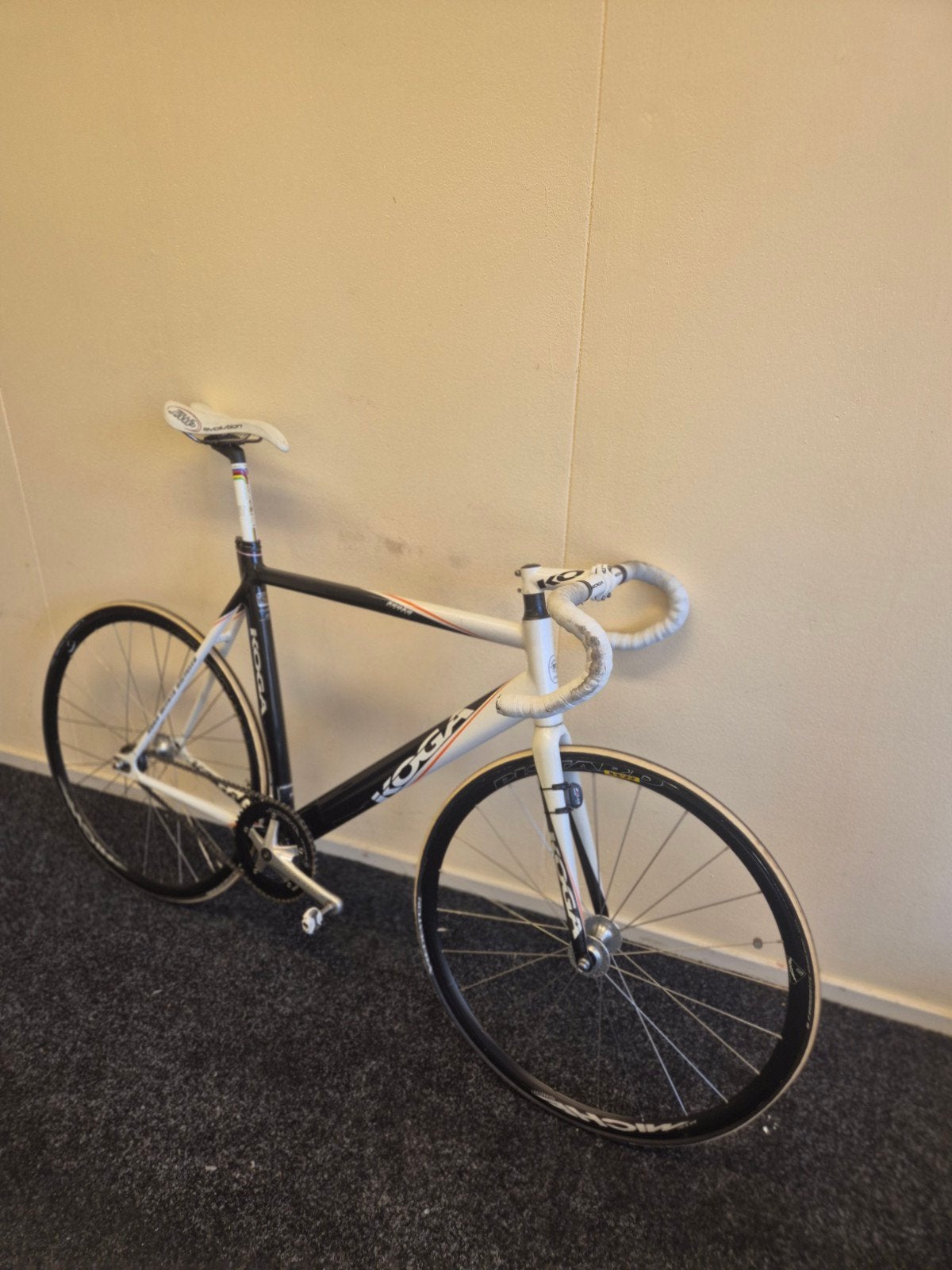 Koga Baanfiets- Zwart/Wit, Gebruikt, Aluminium, Meer dan 20 versnellingen, Ophalen