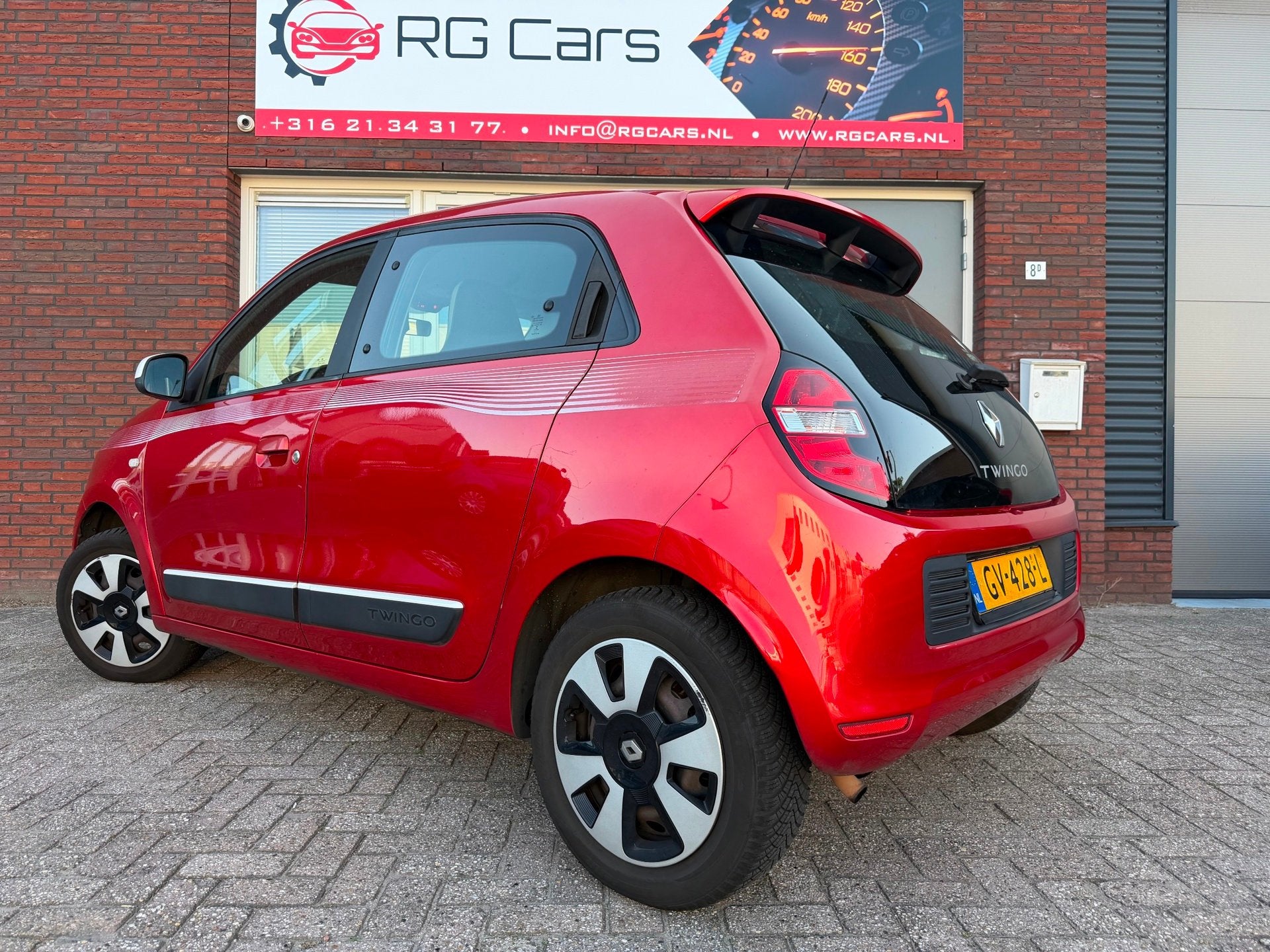 Renault Twingo 1.0 SCe Collection / Cruise / Airco / 5DRS /, Auto's, Gebruikt, 4 stoelen, Origineel Nederlands, Handgeschakeld