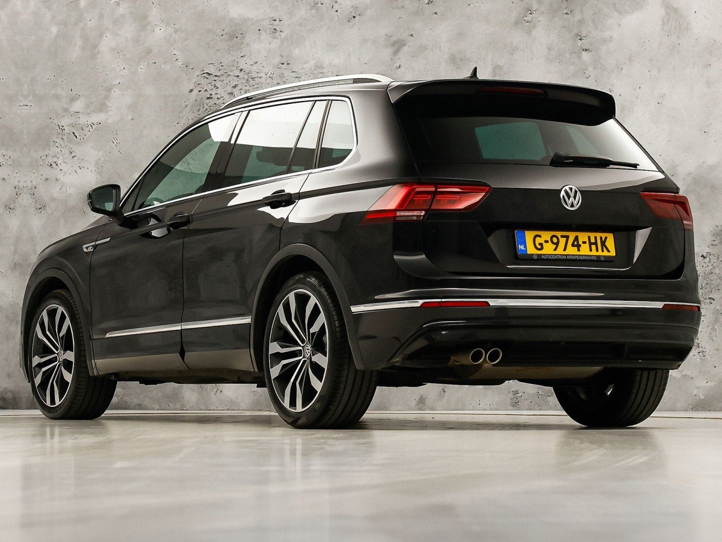 Volkswagen Tiguan 1.5 TSI ACT R-Line Sport 150Pk Automaat (P, Auto's, 12 maanden, Alcantara, Zwart, Origineel Nederlands