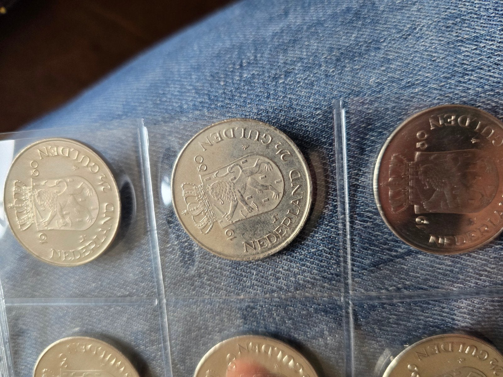 Herdenkingsmunt 2½ Gulden 1980 Troonswisseling, Postzegels en Munten, Ophalen of Verzenden, Koningin Beatrix, 2½ gulden, Losse munt