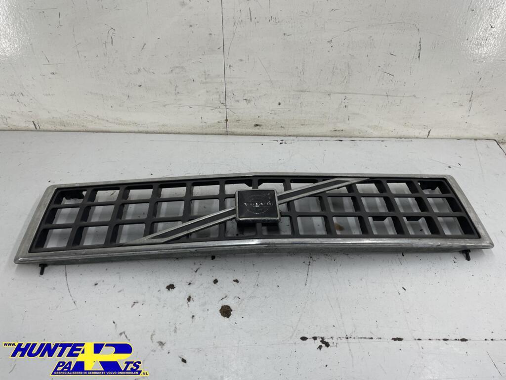 Grille Volvo 340/360 ('82-'92) 208438, Gebruikt, Ophalen of Verzenden, Volvo, Volvo