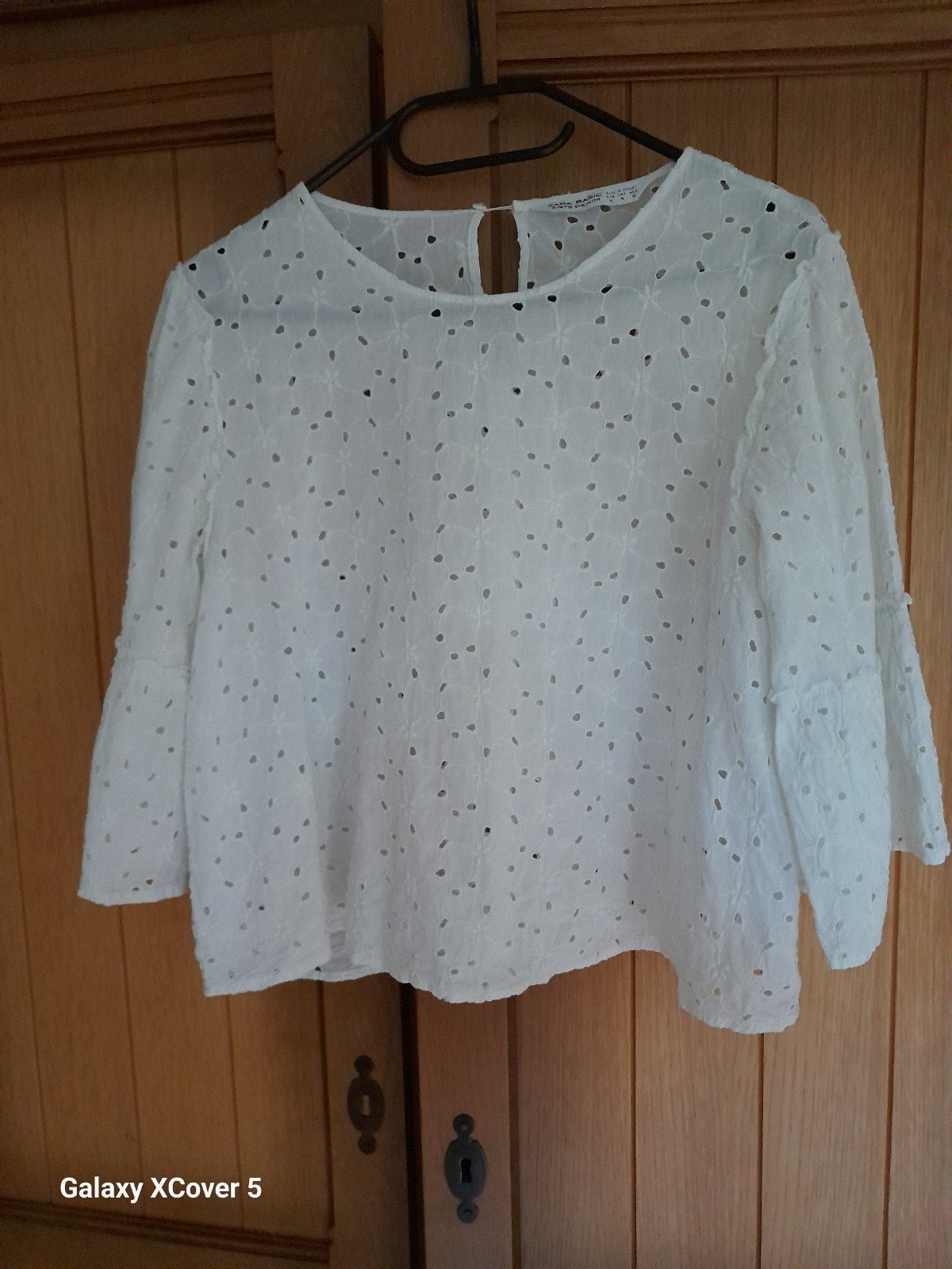 Wit bloesje van Zara valt als maat 42, Kleding | Dames, Verzenden, Maat 42/44 (L), Zo goed als nieuw, Wit