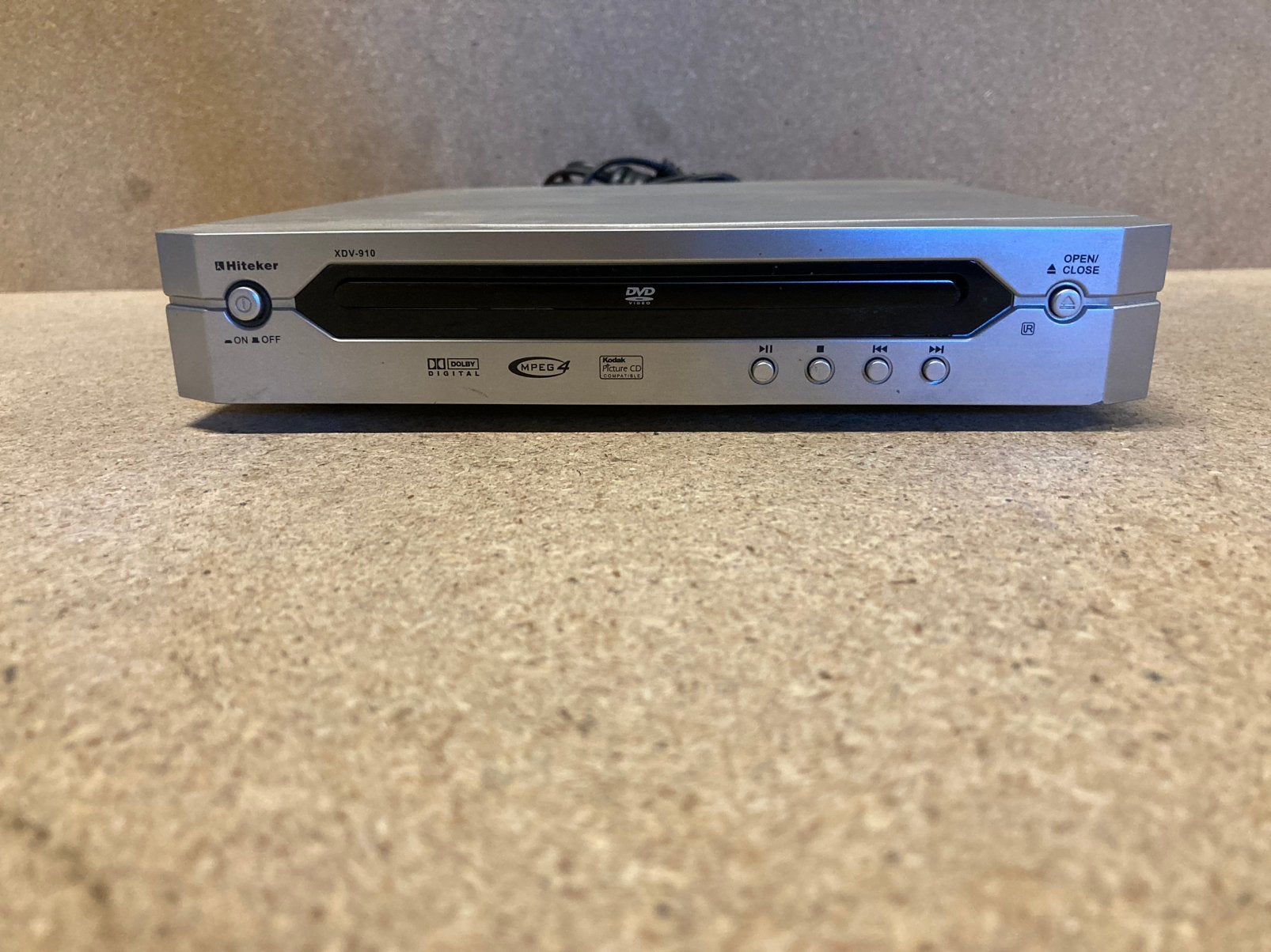 Hiteker xdv-910 dvd speler gebruikt - werking onbekend, Ophalen of Verzenden, Niet werkend, Dvd-speler, Overige merken