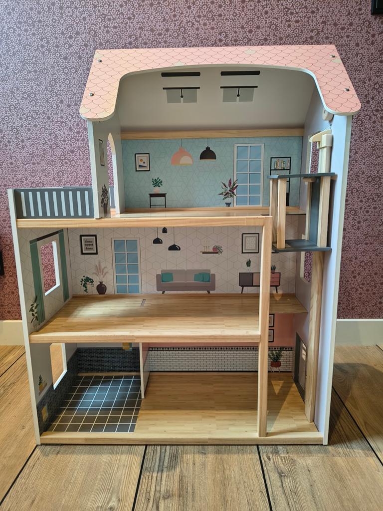 Houten poppenhuis, Ophalen, Zo goed als nieuw, Poppenhuis