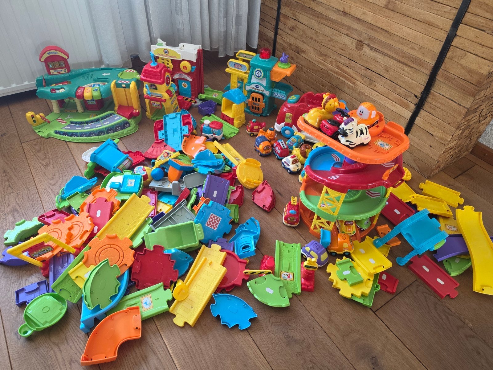 Grote set VTech Toet Toet Auto's met diverse attributen, Ophalen, Gebruikt