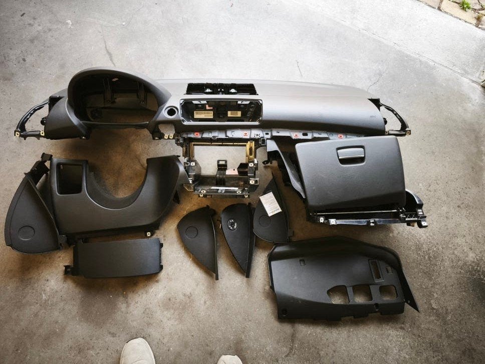 Dashboard BMW E87 E81 1 serie + airbag + handschoenenkastje, Ophalen, B, W, BMW