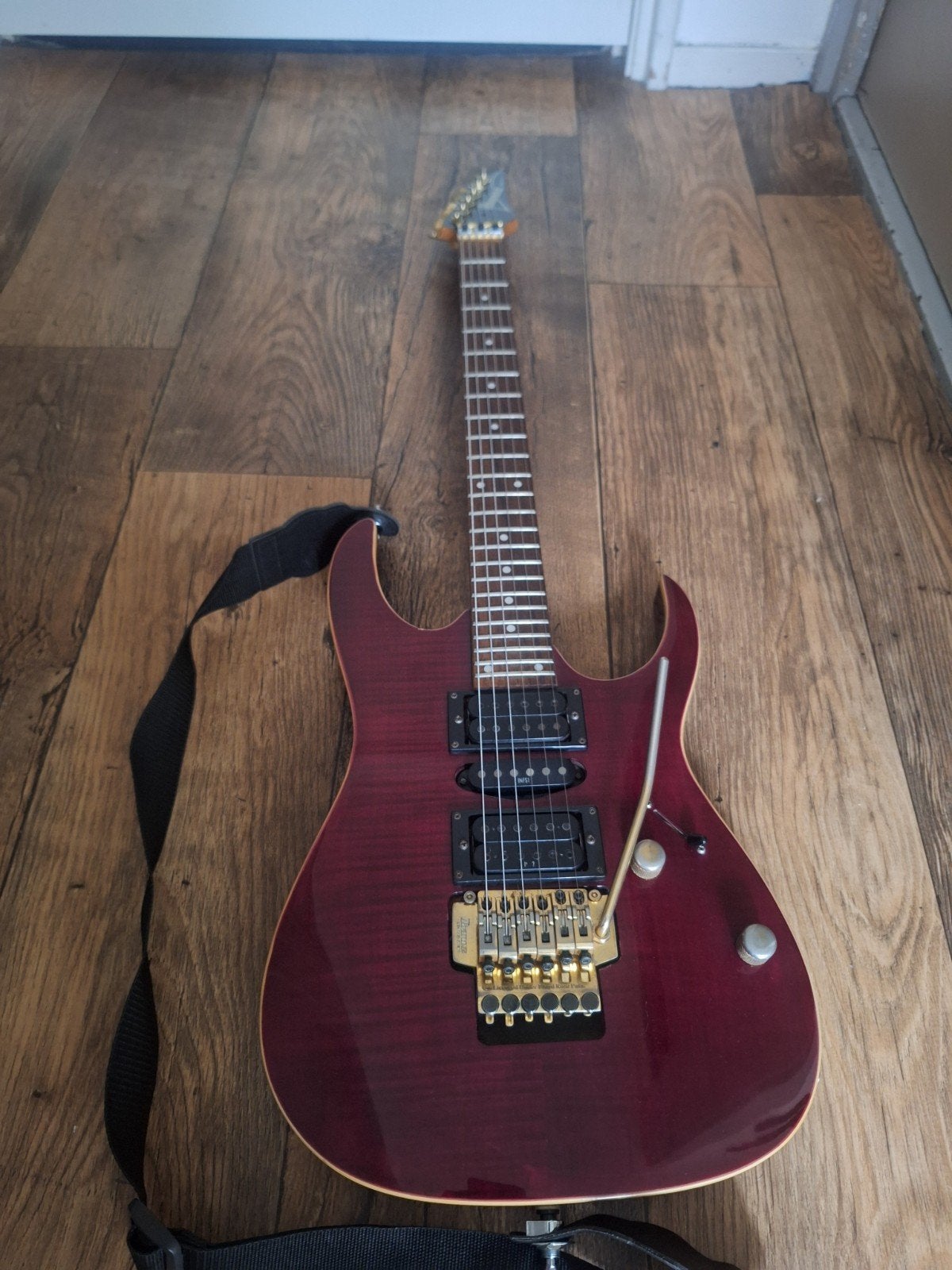 G.O.H.Gitaar Ibanez RG series, Ophalen, Solid body, Ibanez