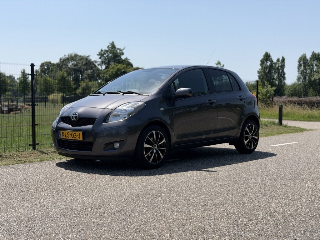 Toyota Yaris 1.3 VVTi AIRCO | ELEC RMN/SPGLS | ZGAN!, Auto's, Voorwielaandrijving, 1025 kg, 101 pk, Gebruikt
