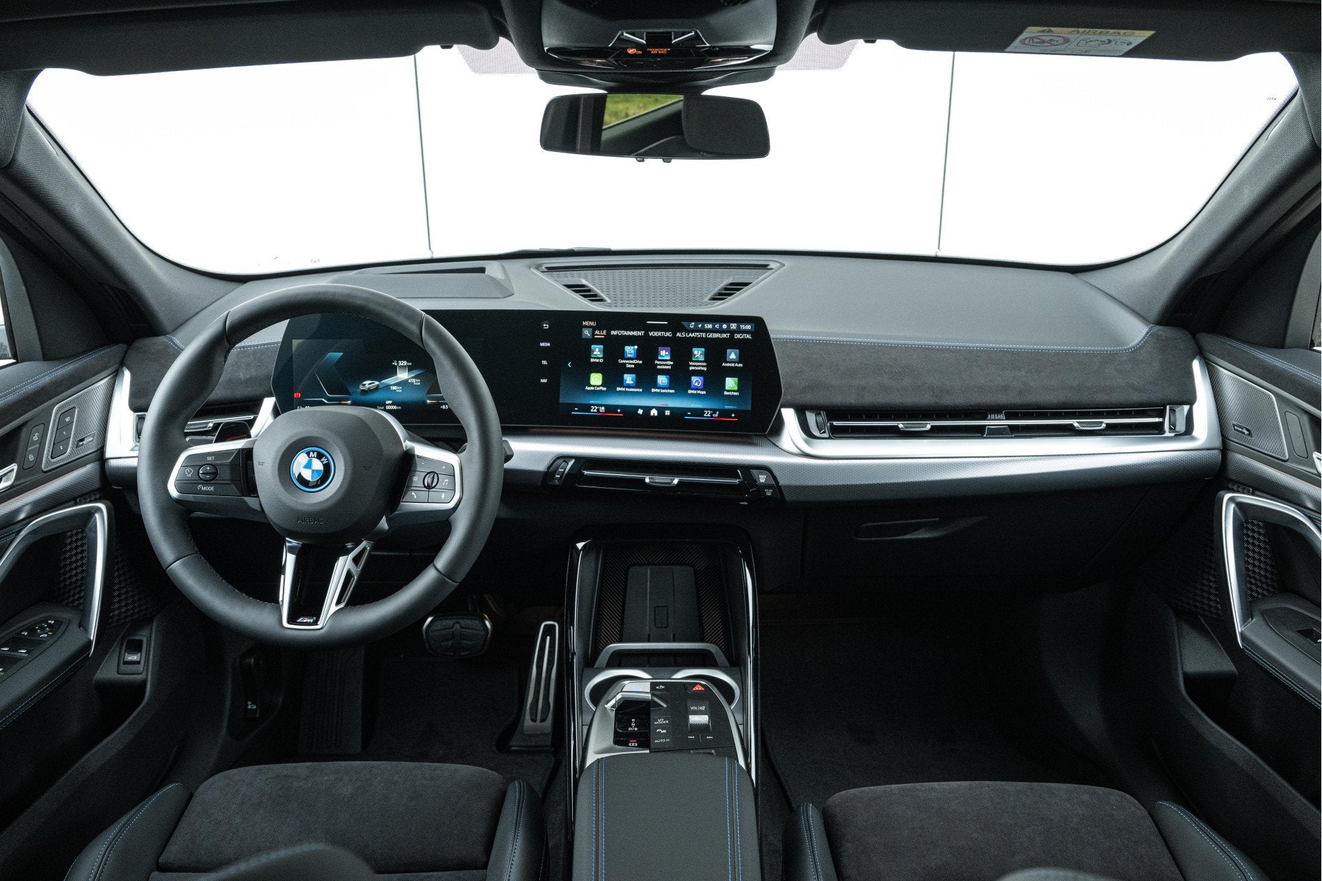 BMW iX2 xDrive30 M Sport / Sportstoelen / Adaptieve LED / Co, Auto's, BMW, Dealer onderhouden, IX2, Zwart, Nieuw