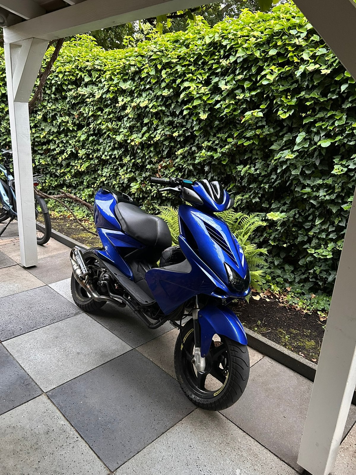 Yamaha aerox 70MHR, Fietsen en Brommers, Ophalen of Verzenden, Zo goed als nieuw, Tweetakt, Aerox