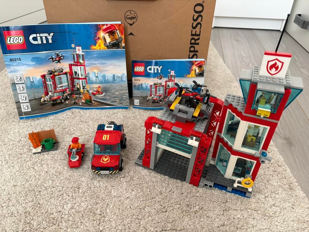 Lego City 60215 brandweerkazerne, Ophalen of Verzenden, Zo goed als nieuw