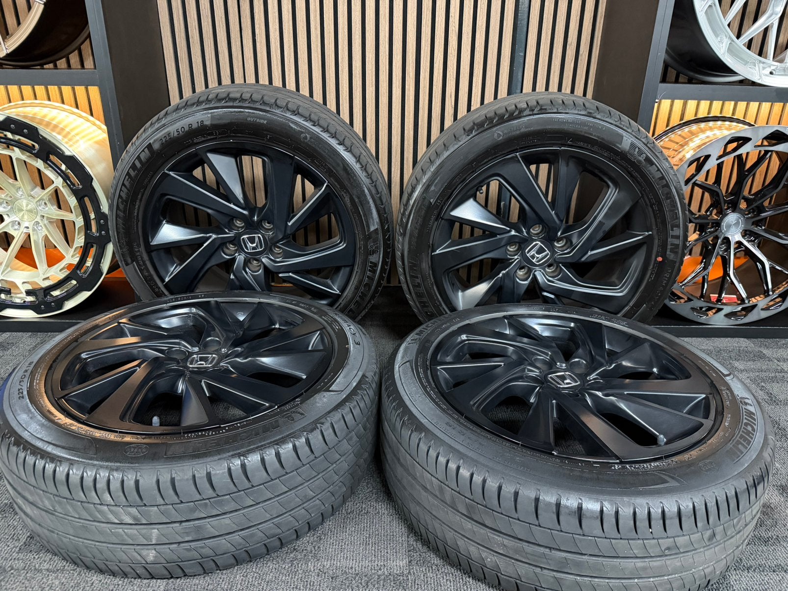 Originele 18 inch Honda velgen 5x114.3 Michelin banden, 18 inch, Gebruikt, Banden en Velgen, Ophalen of Verzenden