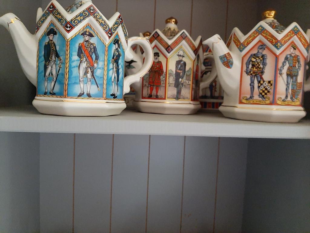 Sadler historische theepot, Ophalen