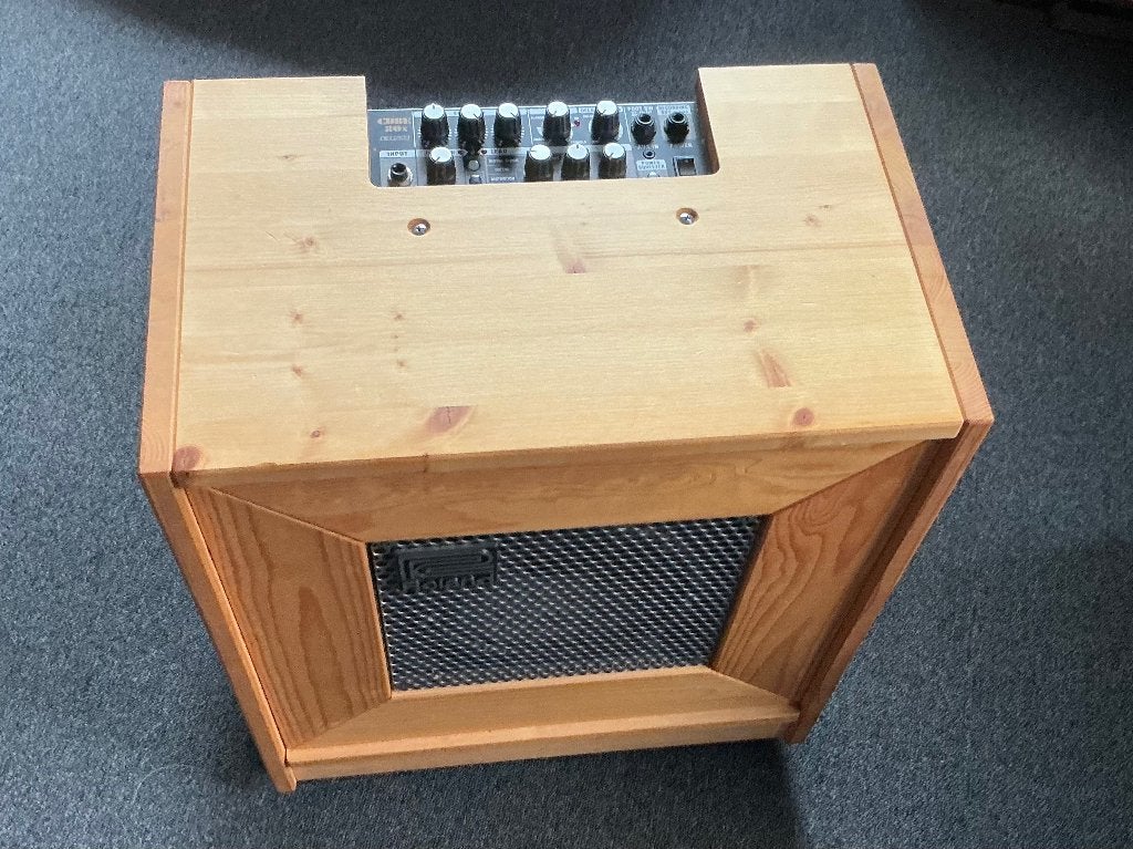 Roland Cube 20-W gitaar versterker, Ophalen, Zo goed als nieuw, Gitaar, Minder dan 50 watt