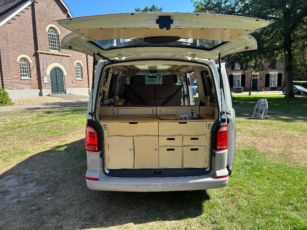 Ventje Camper VW transporter, Automaat, Buscamper of Camperbus, Volkswagen, Kluisje