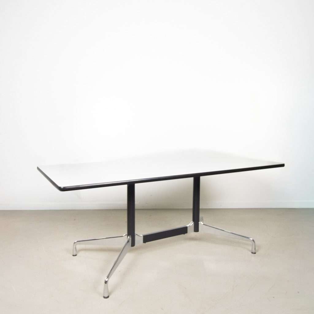 1x Vitra Eames Segmented Tafel Wit Kunststof 180 cm – Chroom, Niet ingevuld, 50 tot 100 cm, 150 tot 200 cm, Niet ingevuld
