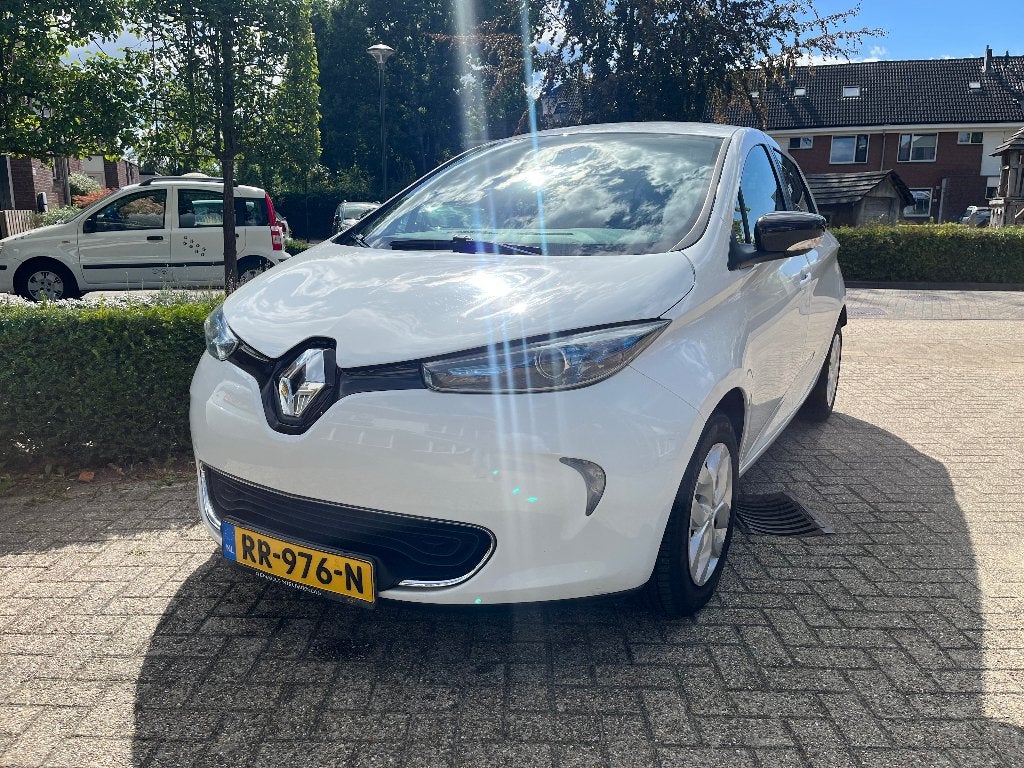 Renault ZOE R240 Intens 22 kWh WIT (Incl Accu), Auto's, Navigatiesysteem, 1402 kg, Wit, Elektrisch