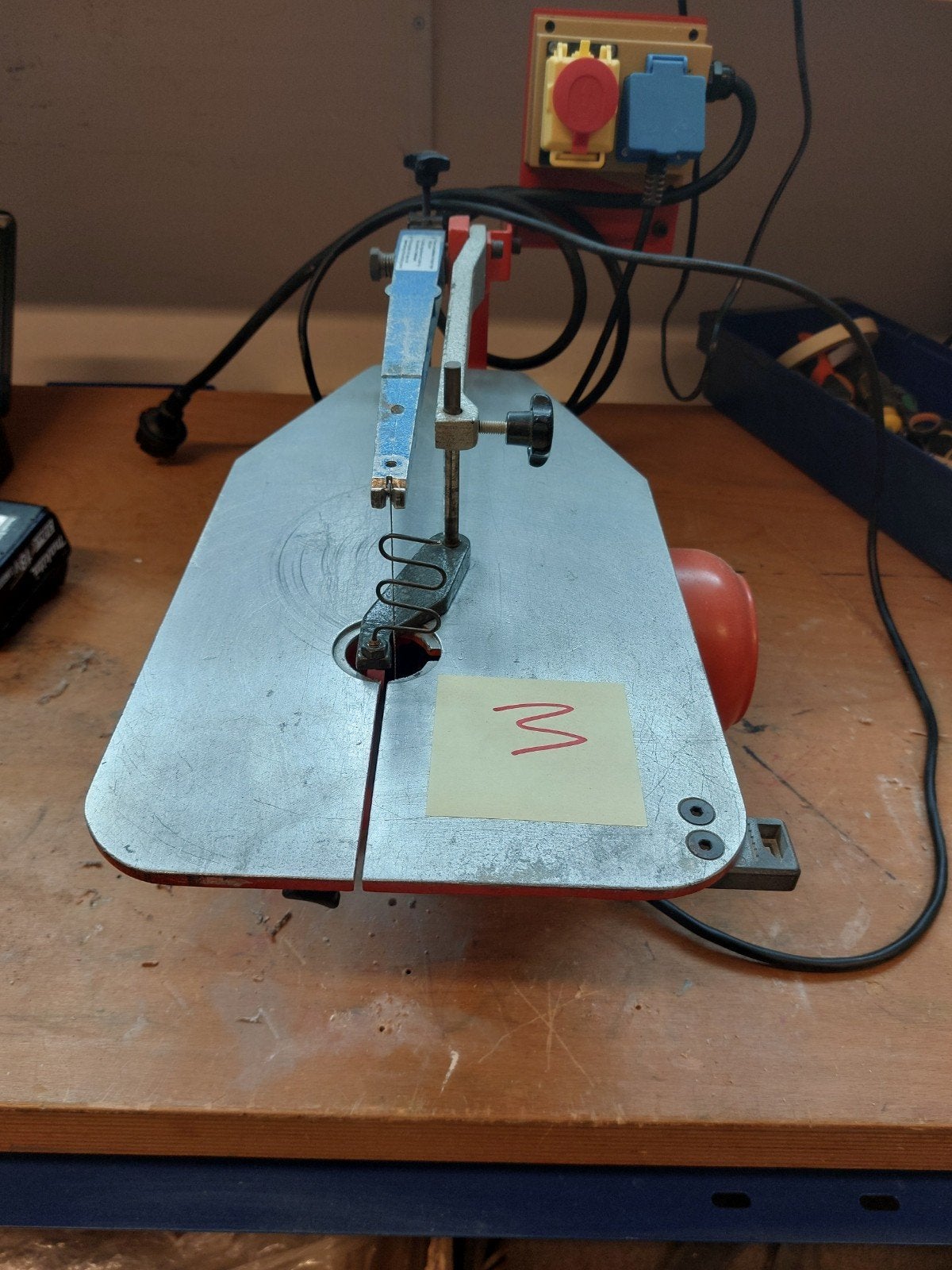 Hegner Multicut 1 figuurzaagmachine - Goed onderhouden, Ophalen, Gebruikt, Figuurzaag, Hegner
