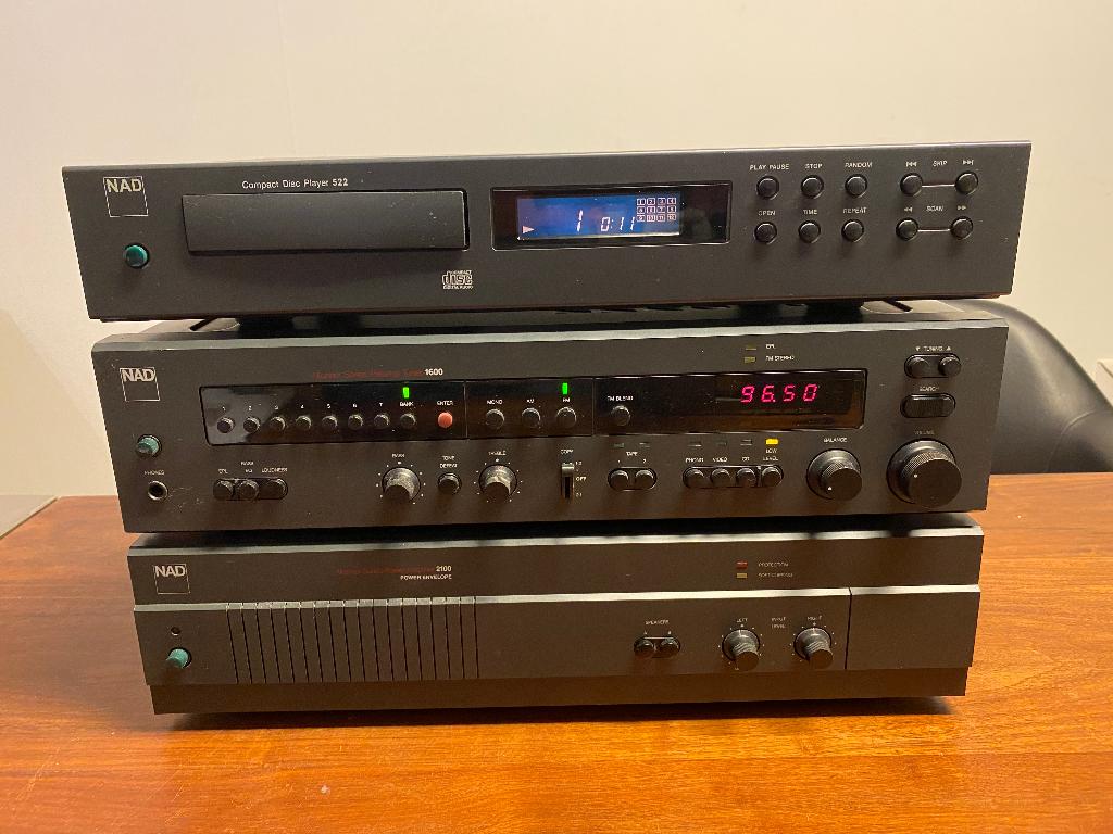 NAD set CD 522 Versterker Tuner 1600 Eindversterker 2100, Ophalen of Verzenden, Gebruikt, 120 watt of meer, Overige merken