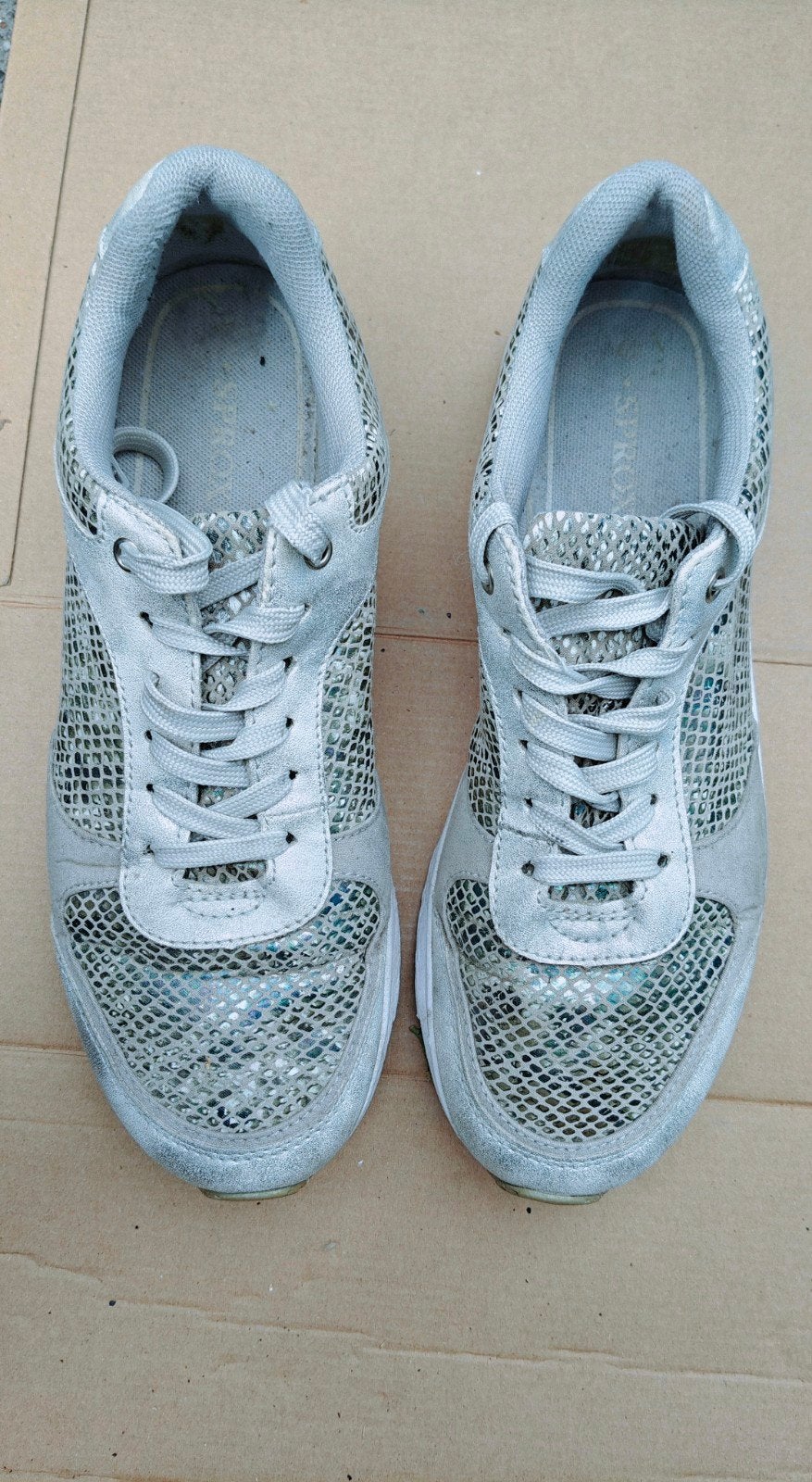 Te koop, Sport en Fitness, Ophalen of Verzenden, Hardloopschoenen, Overige merken