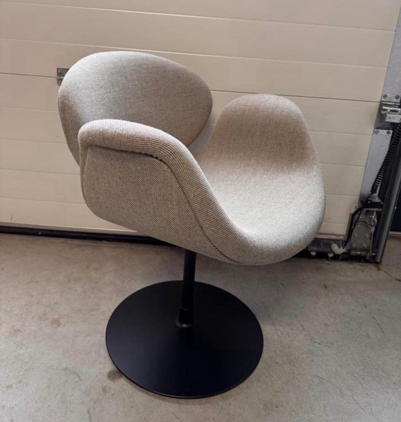Artifort Little Tulip stoel model F163 - Pierre Paulin, Huis en Inrichting, Stoelen, Ophalen, Luxe design, Overige kleuren, Zo goed als nieuw