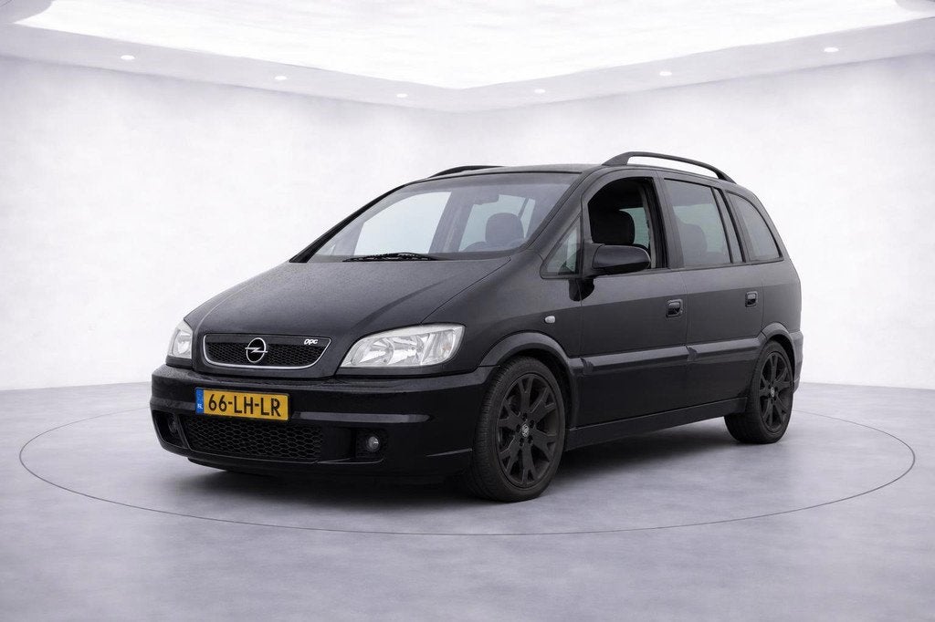 Opel Zafira 2.0-16V OPC|airco|cruise|jaar APK, Voorwielaandrijving, 1998 cc, Lederen bekleding, Zwart