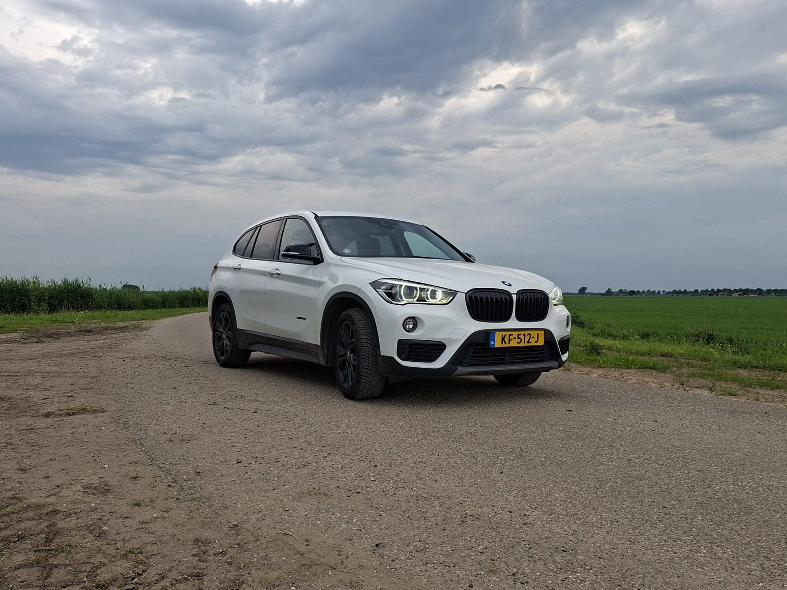 BMW X1 1.5 Sdrive 18I 2016 Wit, 136 pk, Wit, 75 €/maand, Handgeschakeld