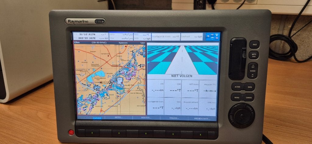 Raymarine C120 w  kaartplotter, Watersport en Boten, Navigatiemiddelen en Scheepselektronica, Ophalen of Verzenden, Gebruikt, Kaartplotter of Fish Finder
