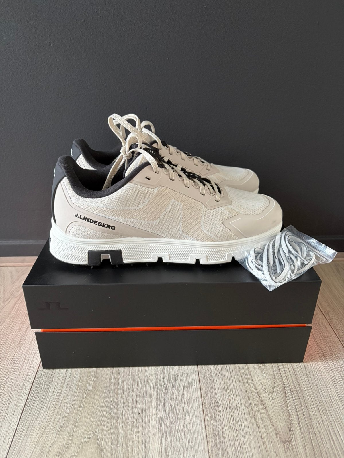 J.Lindeberg Golfschoenen / Sneakers, Overige kleuren, Ophalen of Verzenden, Sneakers of Gympen, Zo goed als nieuw