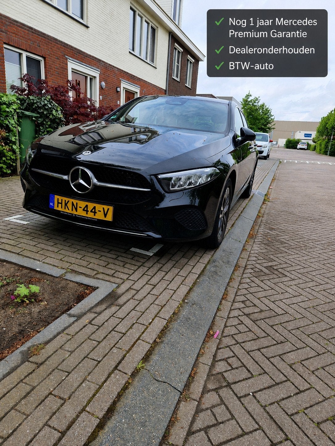 Mercedes-Benz A-Klasse A 250 e 218pk 8G-DCT 2023 Zwart, Auto's, Zwart, 1595 kg, Parkeercamera, Leder en Stof