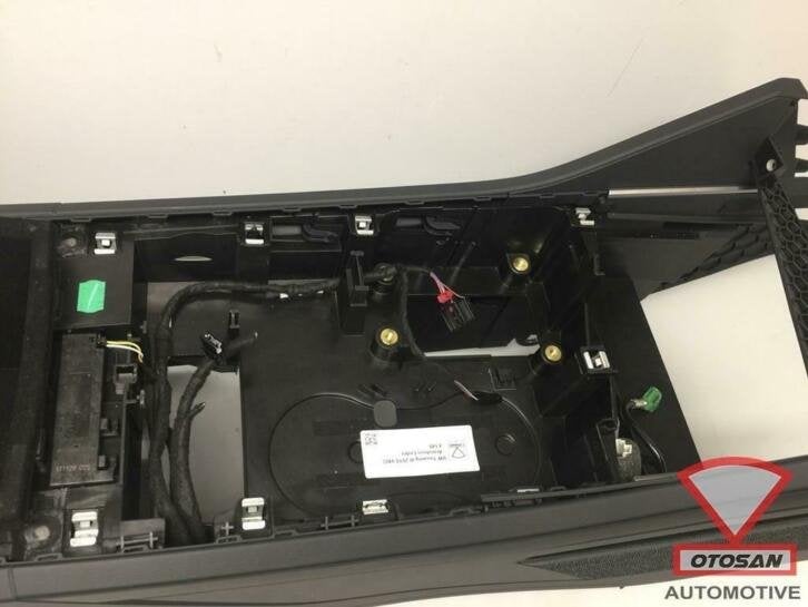 vw touareg iii 2018 armsteun middenconsole leder, Gebruikt, Volkswagen, Volkswagen AG, Berliner Ring 2
38440  Wolfsburg, DE