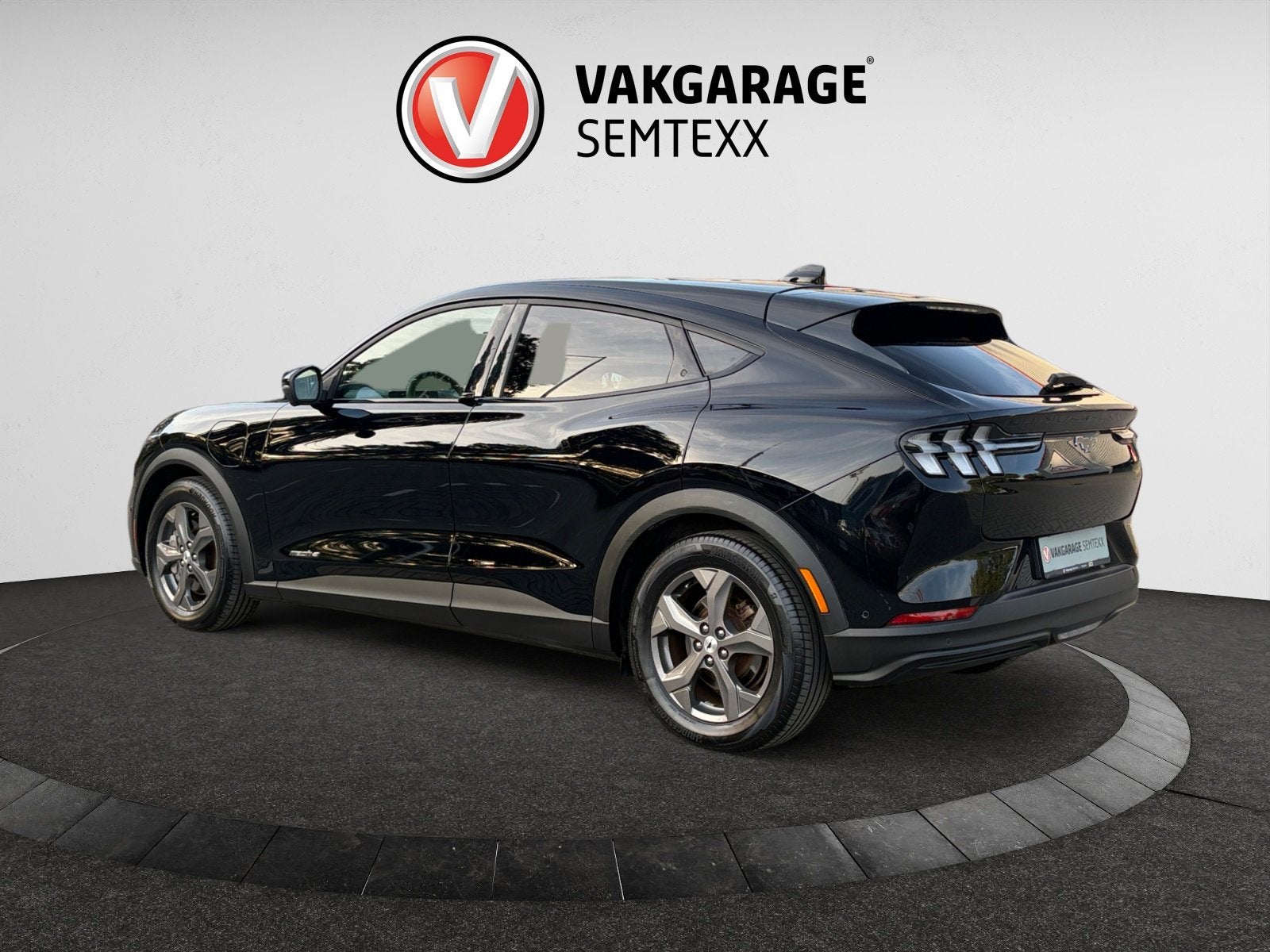 Ford Mustang Mach-E RWD 75 kWh | Org NL Auto | 1ste Eig. | L, Auto's, Automaat, Achterwielaandrijving, Gebruikt, 258 pk