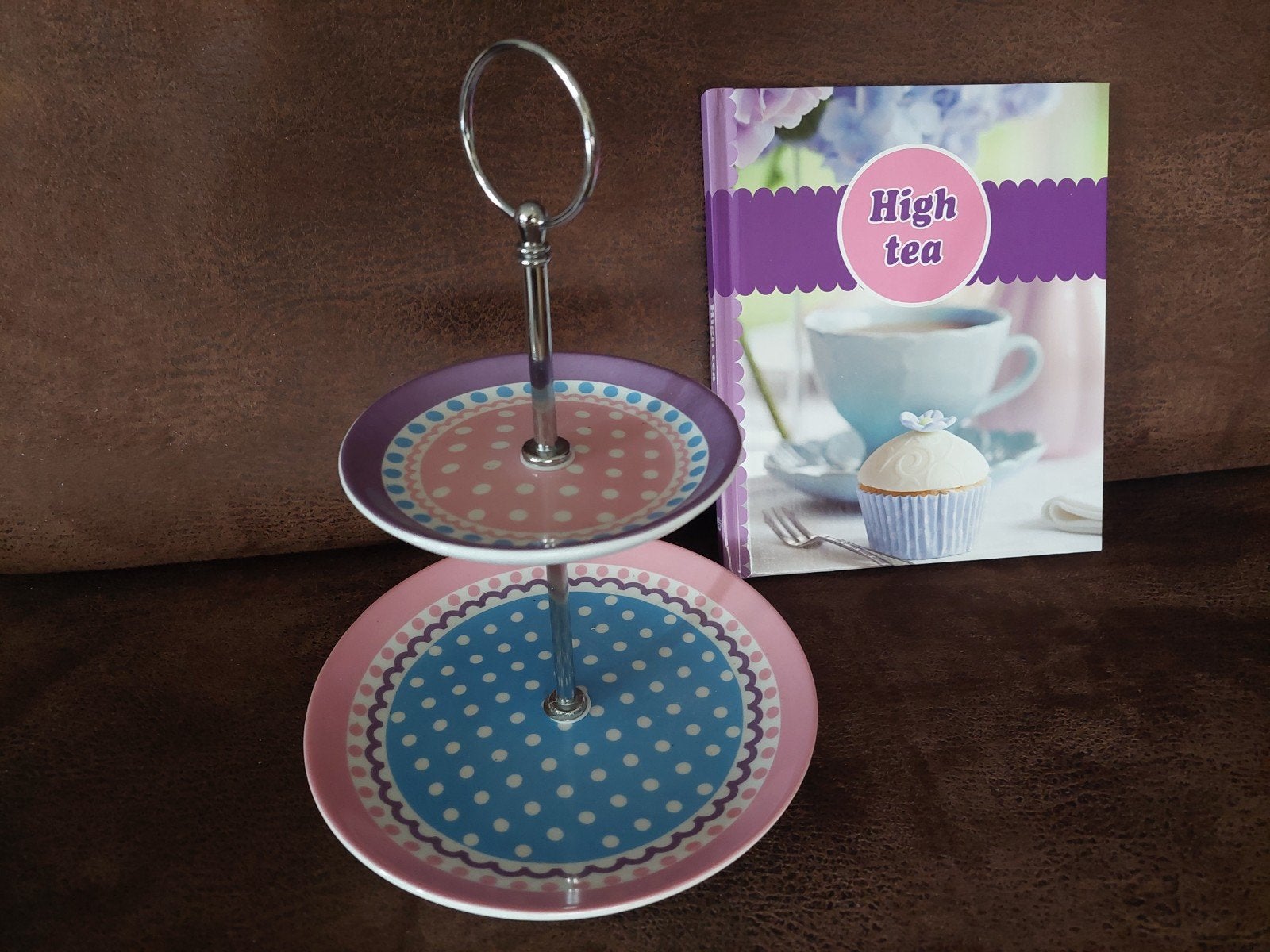 Kleine etagere met High tea kookboekje, Ophalen, Etagère, Demontabel, Zo goed als nieuw