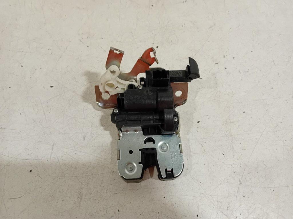 Slot mechaniek kofferdeksel achterklep elektrisch Volkswagen, Onderdelen@venauto.nl, Van der Ven Autorecycling B.V., Gebruikt