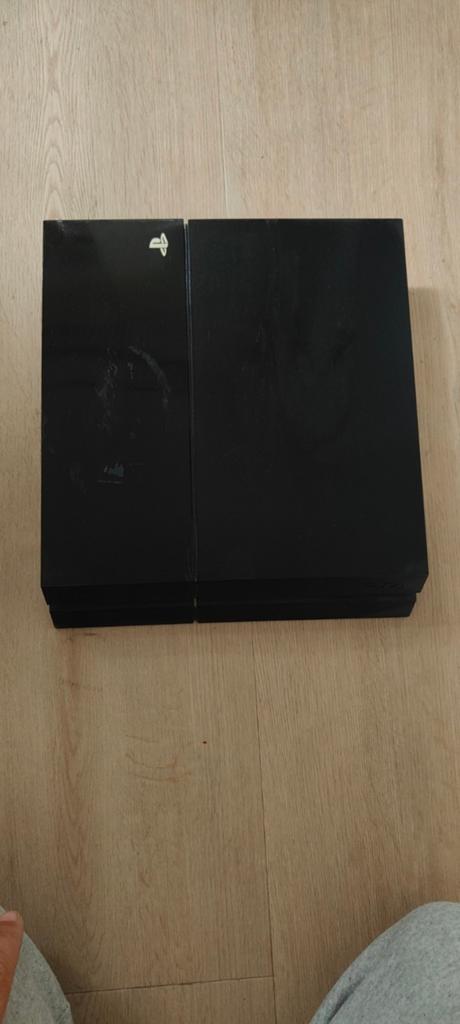PlayStation 4 met 1TB opslag en USB-stick, Gebruikt, Verzenden, Zonder controller, 1 TB