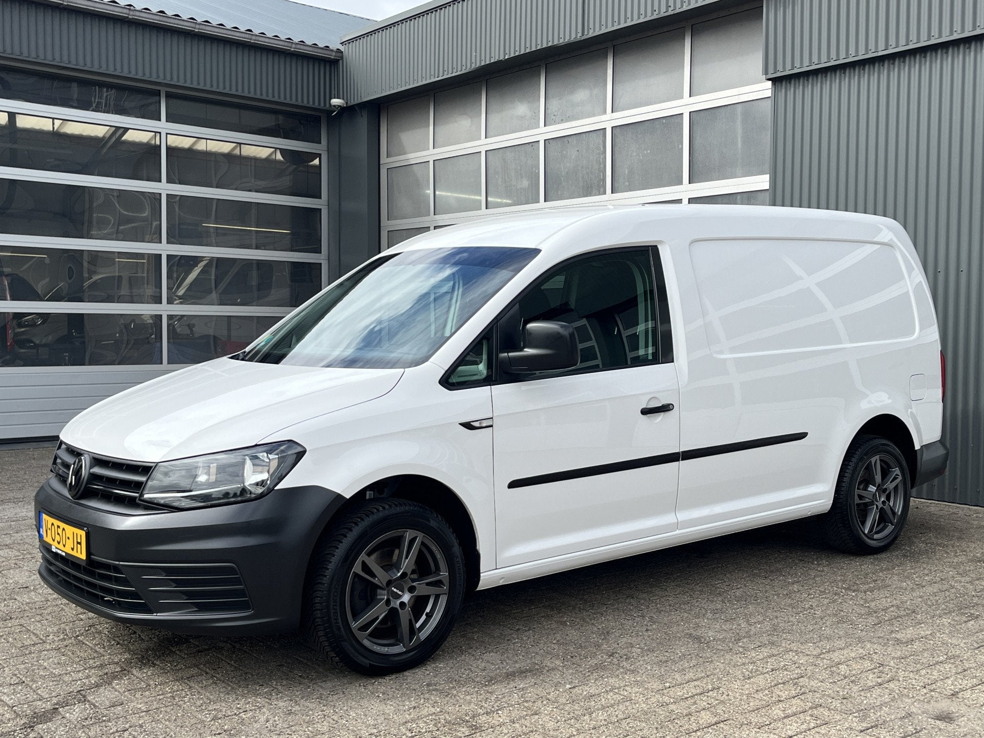 Volkswagen Caddy 2.0 TDI L2H1 Maxi Euro 6 Airco Trekhaak 140, Auto's, Bestelauto's, Stof, Gebruikt, 4 cilinders, 1436 kg