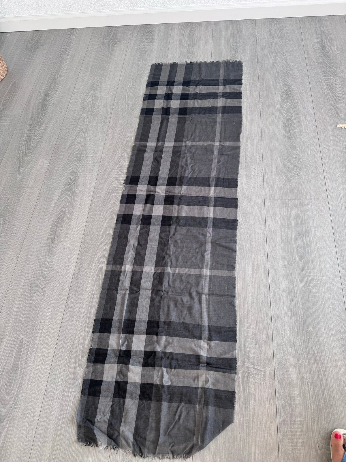 Originele Burberry sjaal - Geruit patroon, Ophalen of Verzenden, Gedragen, Sjaal