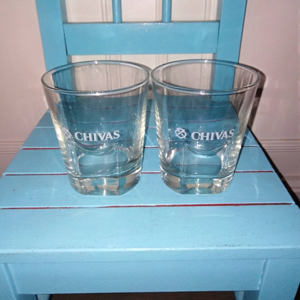 Chivas Regal Scotch Whisky glazen met mooi relief 2 stuks, Ophalen, Zo goed als nieuw, Overige typen