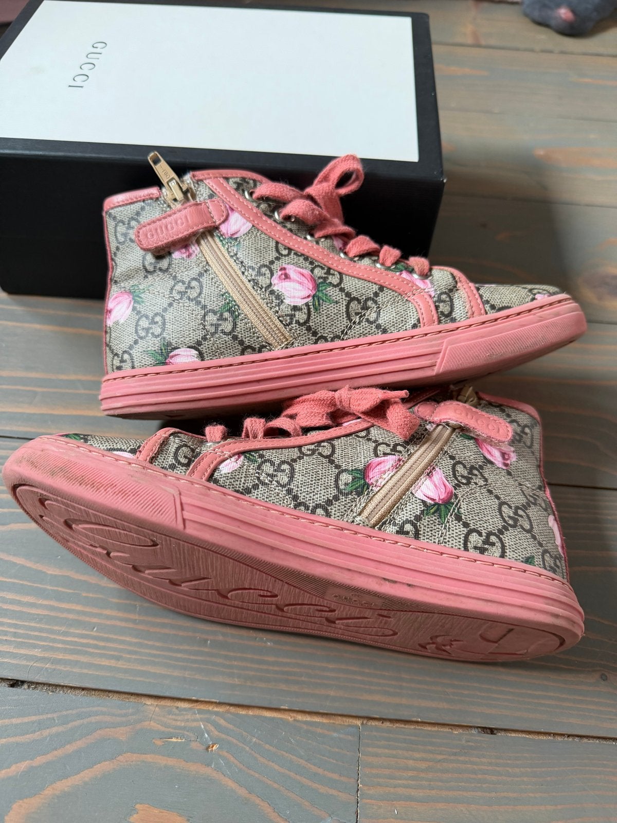 Gucci sneakers maat 32, Ophalen of Verzenden, Gebruikt, Meisje, Sportschoenen