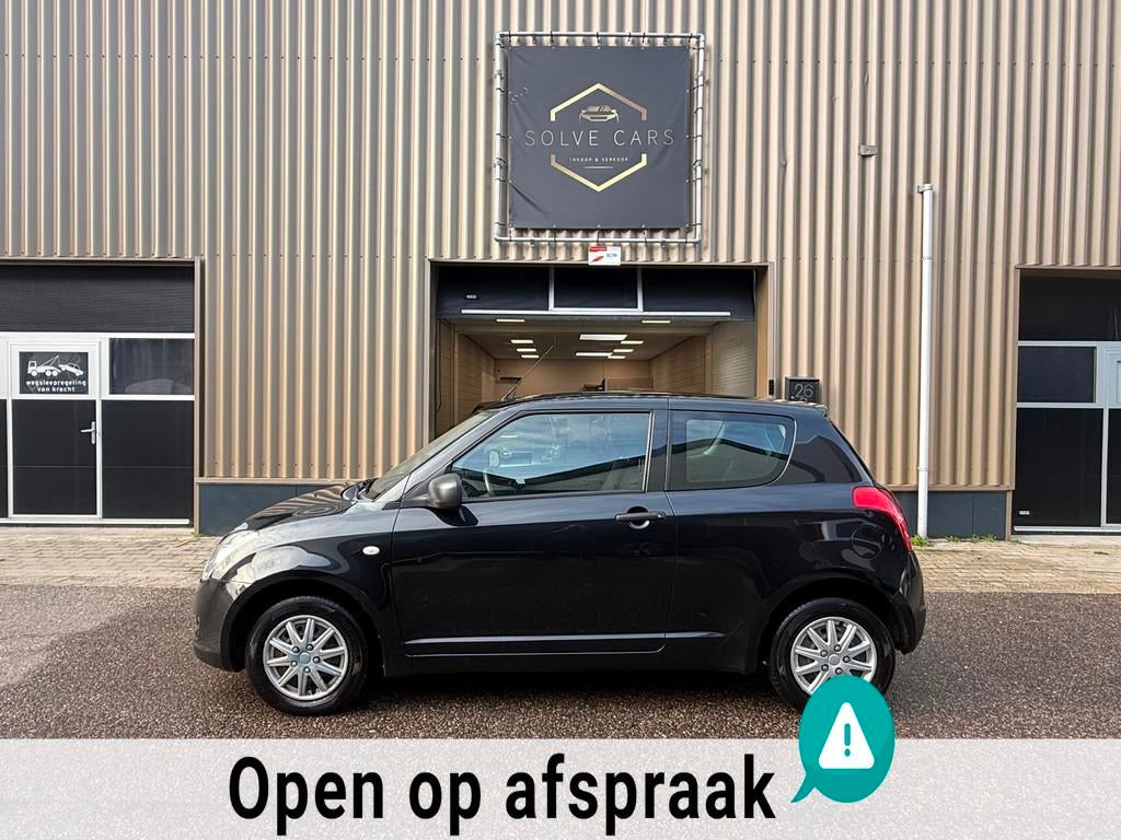 Suzuki Swift 1.3 Base, Auto's, Gebruikt, Met garantie (alle), 400 kg, Bedrijf