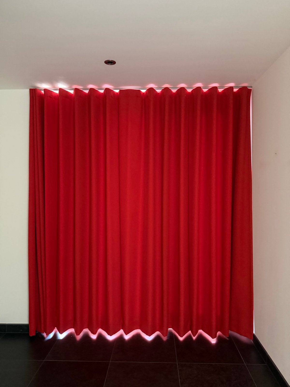 Gevoerde rode gordijnen - 225x260 cm, Huis en Inrichting, Gebruikt, 225 cm, 260 cm, Gordijn