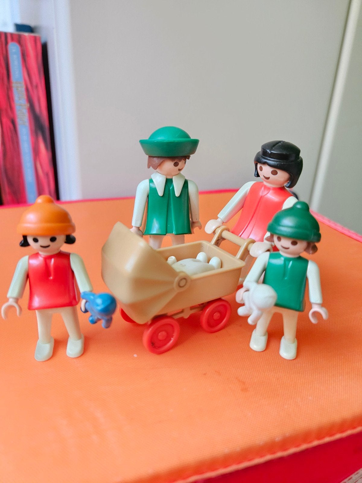 Playmobil vintage familie met kinderwagen en baby's, Ophalen of Verzenden, Gebruikt, Jongen of Meisje