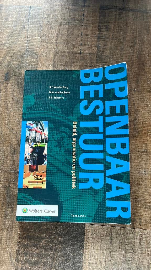 Openbaar Bestuur, beleid, organisatie en politiek, C.F. van den Berg, Sociale wetenschap, Ophalen of Verzenden, Zo goed als nieuw