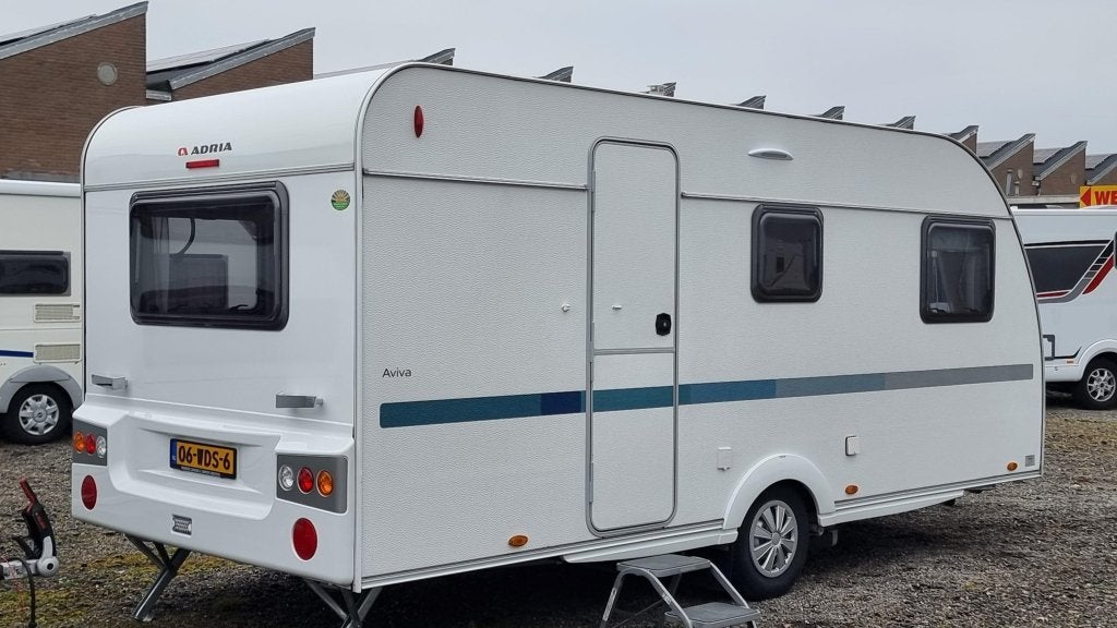 Adria Aviva 492 LU, Standaardzit, Bedrijf, Adria, 5 tot 6 meter