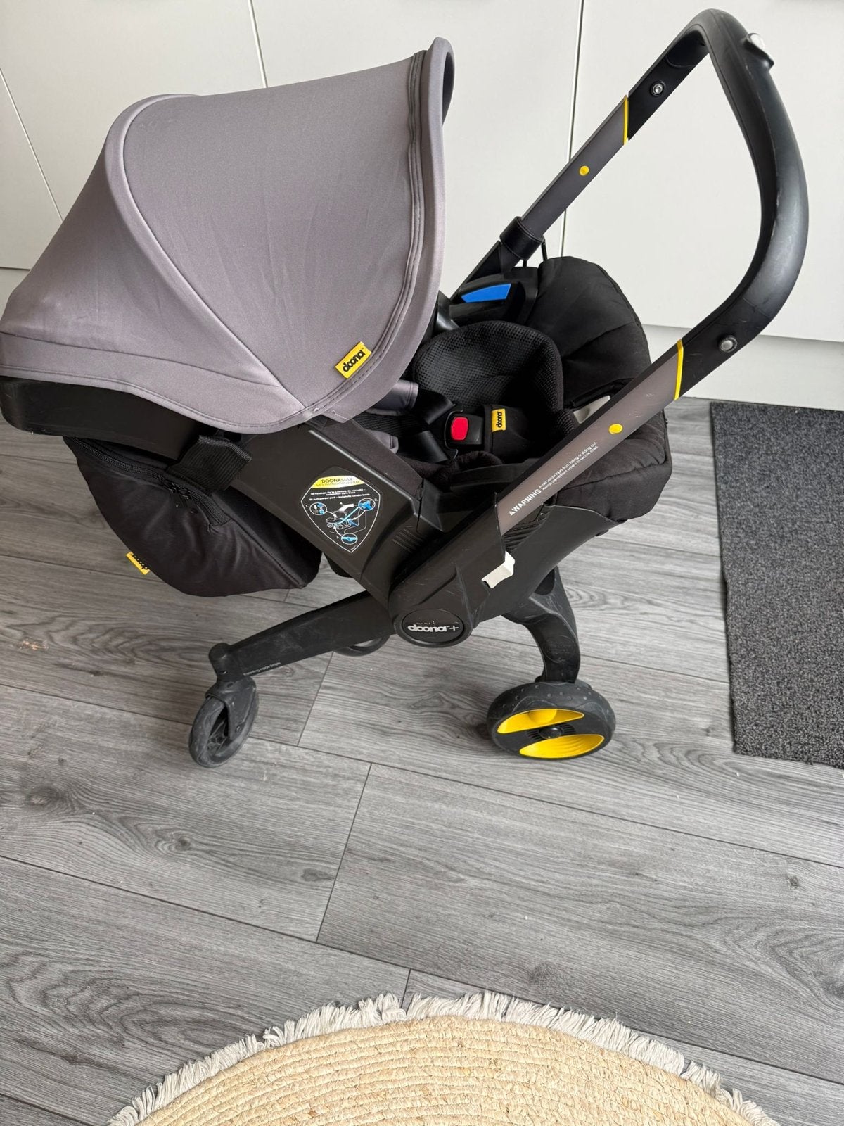 Doona babywagen met accessoires, Kinderen en Baby's, Gebruikt, Combiwagen, Met autostoeltje, Ophalen