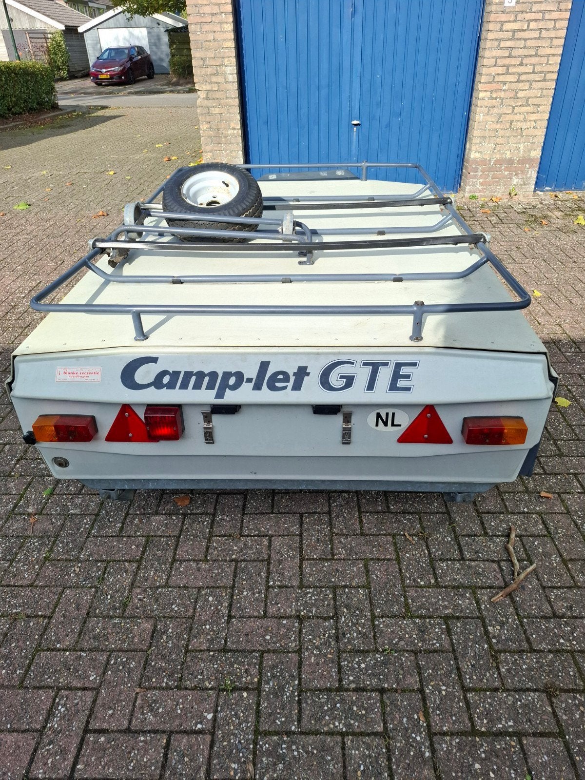 Geremde Camp-let GTE met reserveband en zijstandaard, Ophalen, Aanwezig, Camp-Let