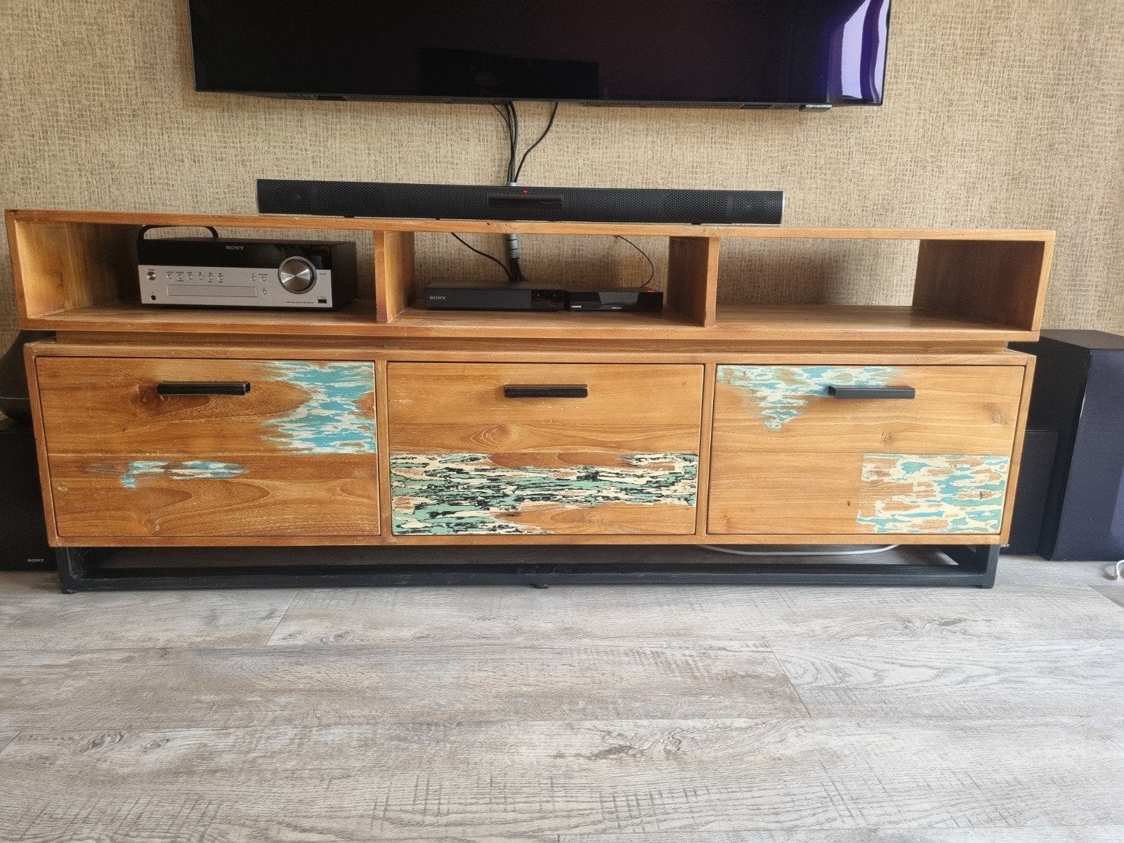 Tv meubel hout, stalen onderstel, Ophalen, 100 tot 150 cm, Zo goed als nieuw, Minder dan 100 cm